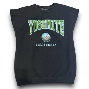 Bowery Supply Co Men’s Blacks Pullover Graphic Crewneck Sweatshirt